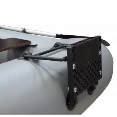 Universal boat transom